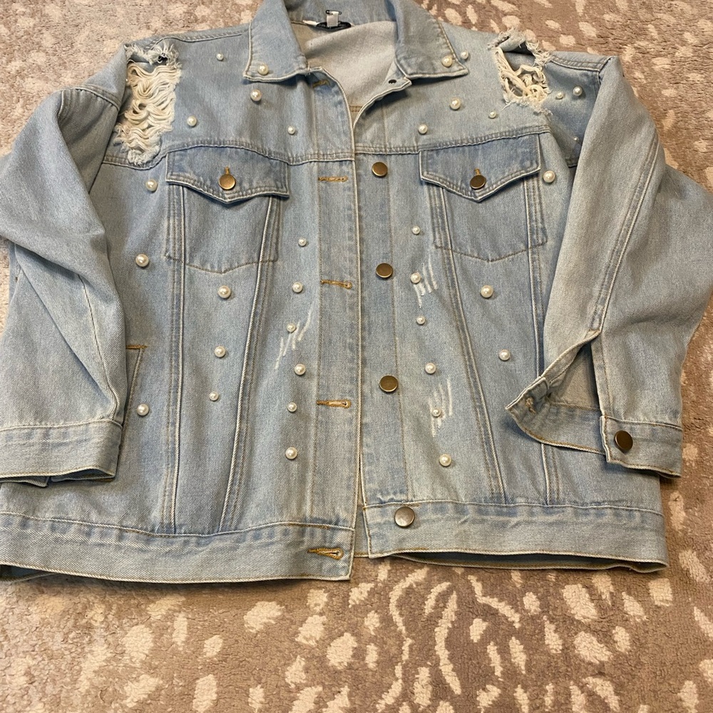 Distressed pearl jacket as seen on Chelsea DeBoer - Picture 3 of 5